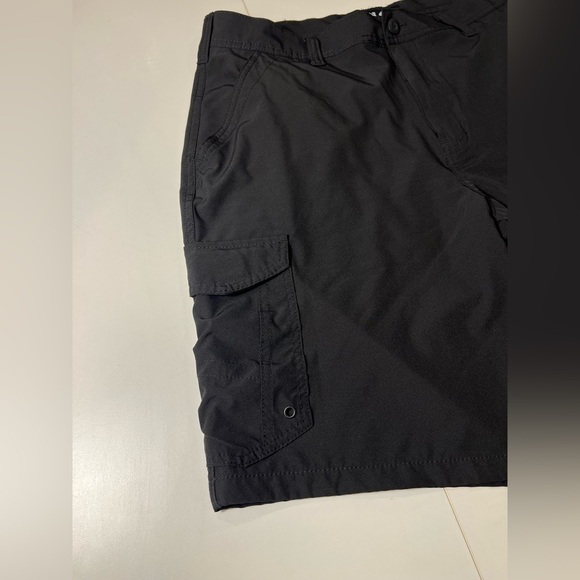36 Iron Co hybrid outdoor Gray Cargo Shorts Men's Black Cargo Shorts - Picture 3 of 10